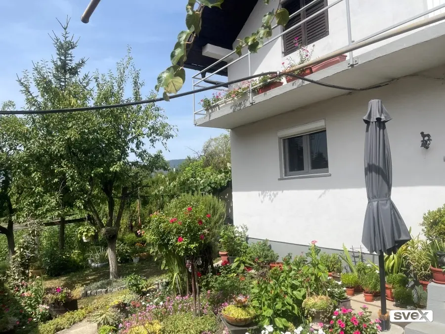 Dvospratna kuća u Peharama, Zenica
