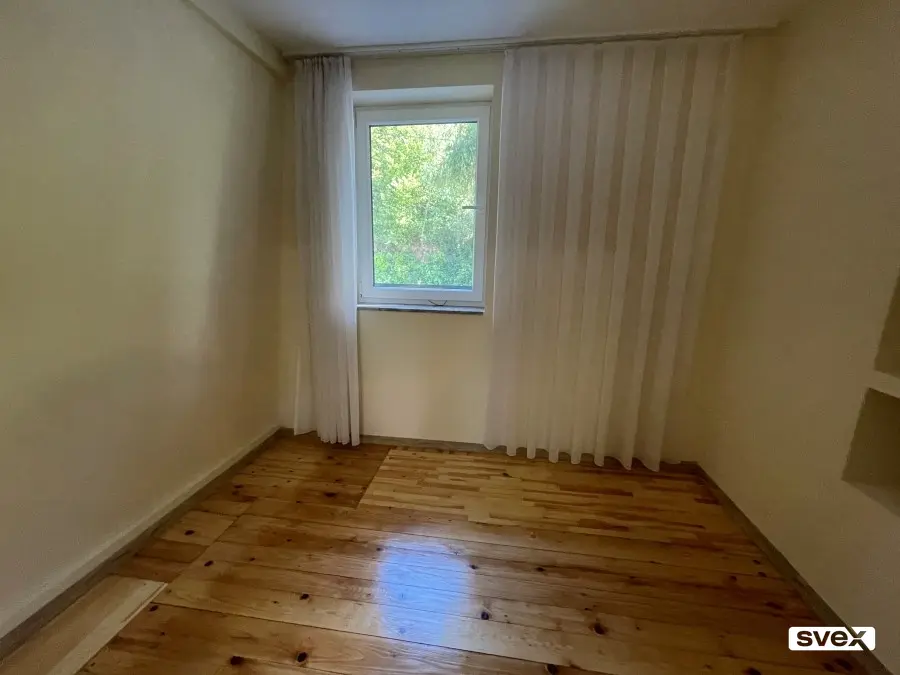 Vikend kuća Busovača, 114m2 stambenog prostora, 1.825m2 zemljišta