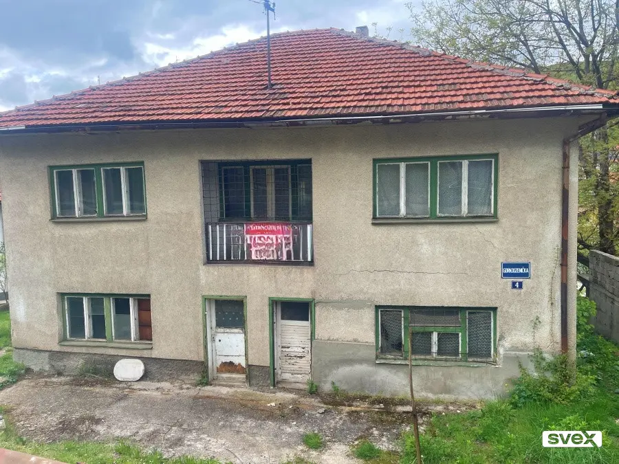 Kuća iznad Mokušnica, Zenica - kuća 258m2 + zemljište 900m2