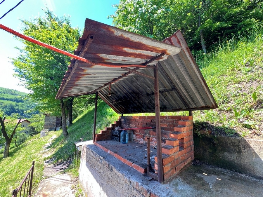 Kuća sa zemljištem, Ivana Cankara, Zenica