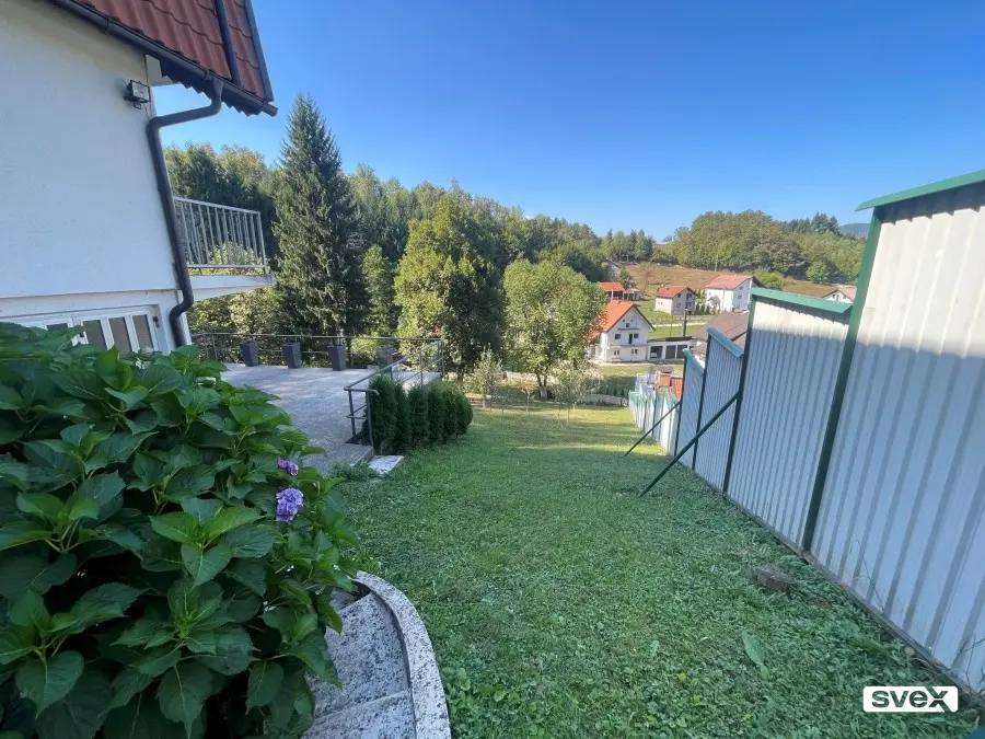 Vikend kuća Busovača, 114m2 stambenog prostora, 1.825m2 zemljišta