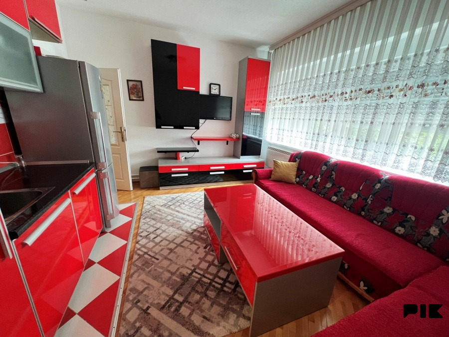 Namješten trosoban stan na Jaliji, P=75m2+10m2