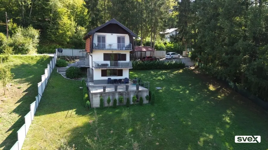 Vikend kuća Busovača, 114m2 stambenog prostora, 1.825m2 zemljišta