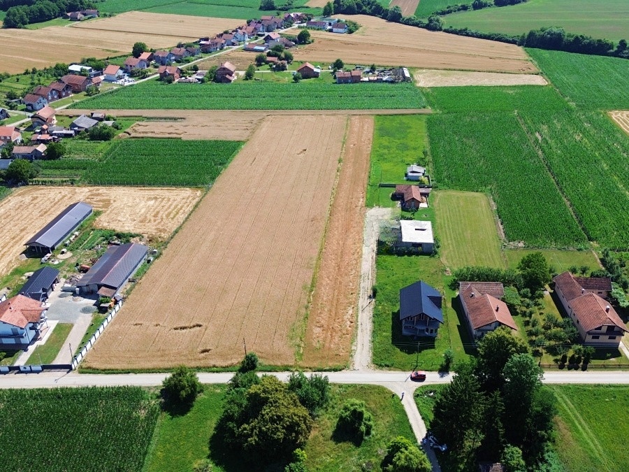 Zemljište, Gradiška, Laminci, P=2548m2