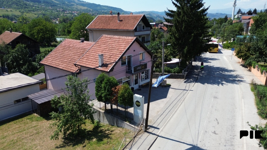 Dvospratna kuća sa poslovnim prostorom, Perin Han
