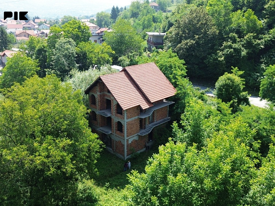 Trospratna kuća, Raspotočje, Zenica