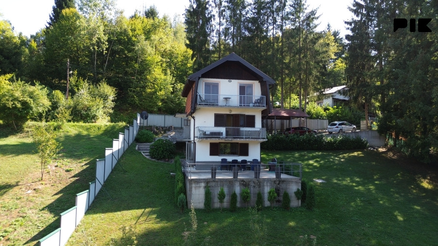 Vikend kuća Busovača, 114m2 stambenog prostora, 1.825m2 zemljišta
