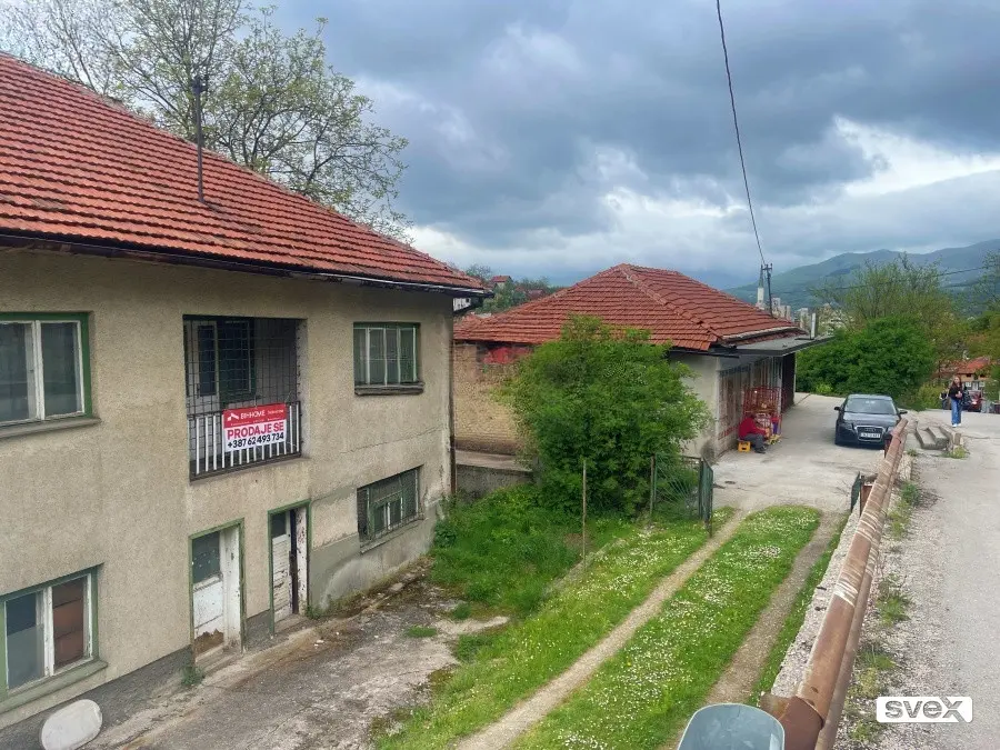 Kuća iznad Mokušnica, Zenica - kuća 258m2 + zemljište 900m2