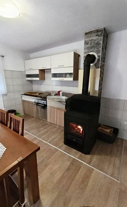 Objekat sa četiri apartmana, Vlašić
