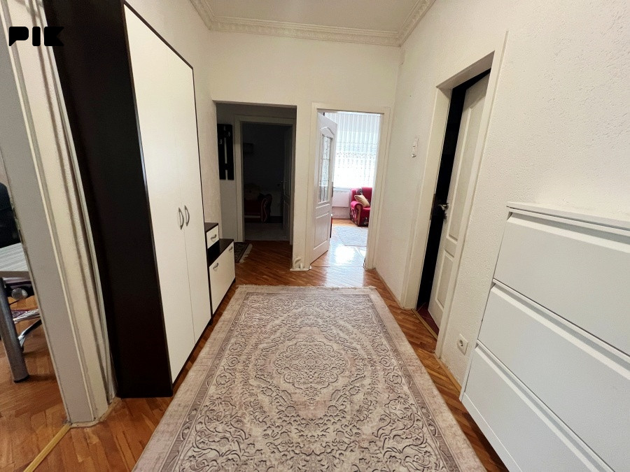 Namješten trosoban stan na Jaliji, P=75m2+10m2