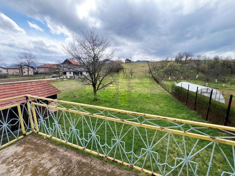 Etažirani sprat kuće i okućnica, Zenica, Klopče