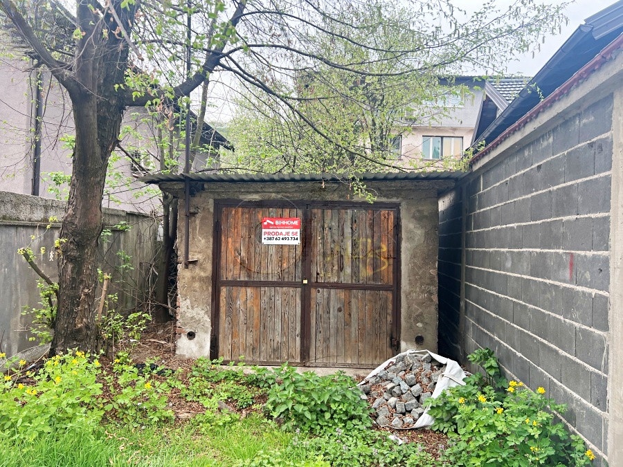 Garaža, Travnička ulica, Zenica, P=16m2