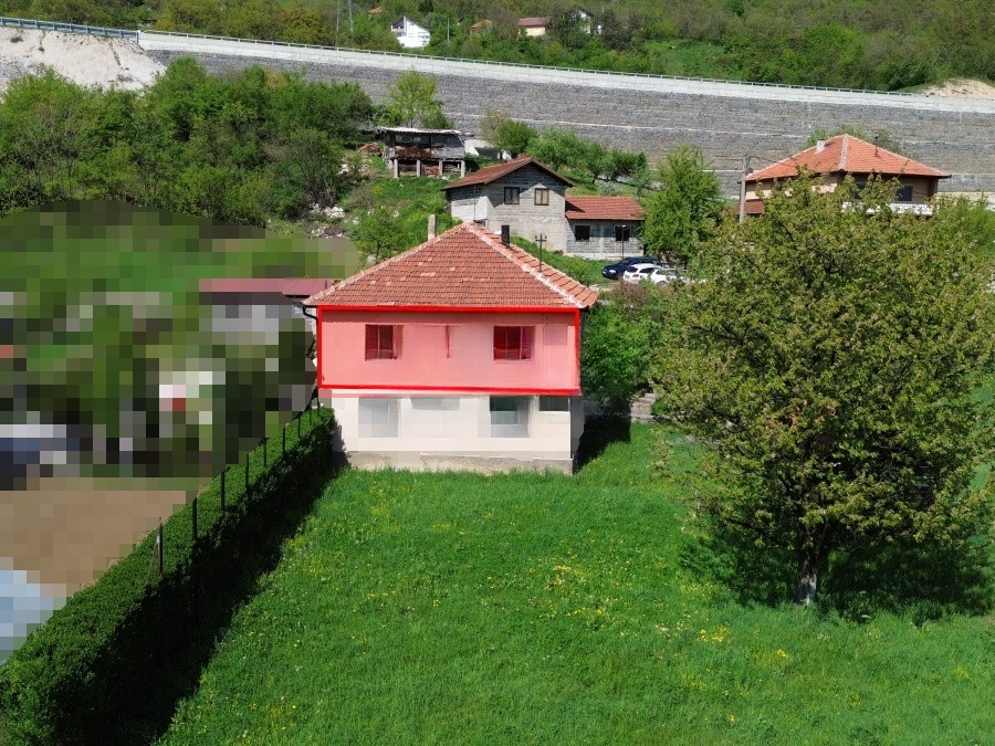 Etažirani sprat kuće i okućnica, Zenica, Klopče