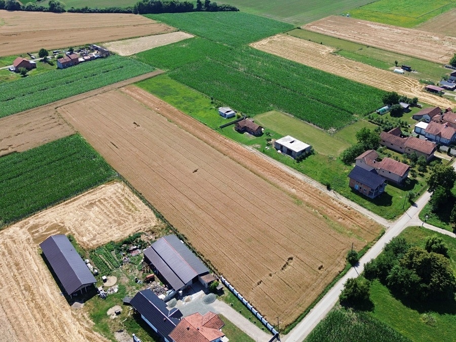 Zemljište, Gradiška, Laminci, P=2548m2