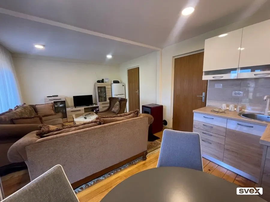 Vikend kuća Busovača, 114m2 stambenog prostora, 1.825m2 zemljišta