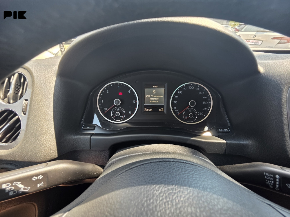 Volkswagen Tiguan 2.0 TDI /PANORAMA/PDC