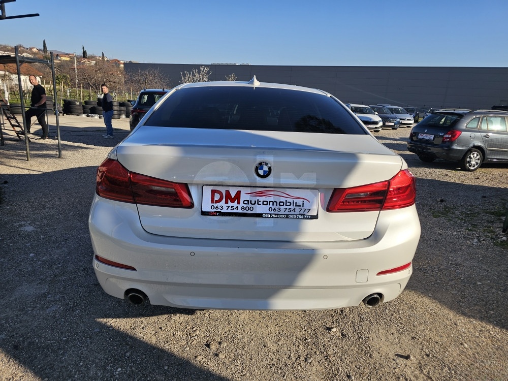 BMW 520d/AUT/NAVI/KOŽA/KAMERA/19 COLL