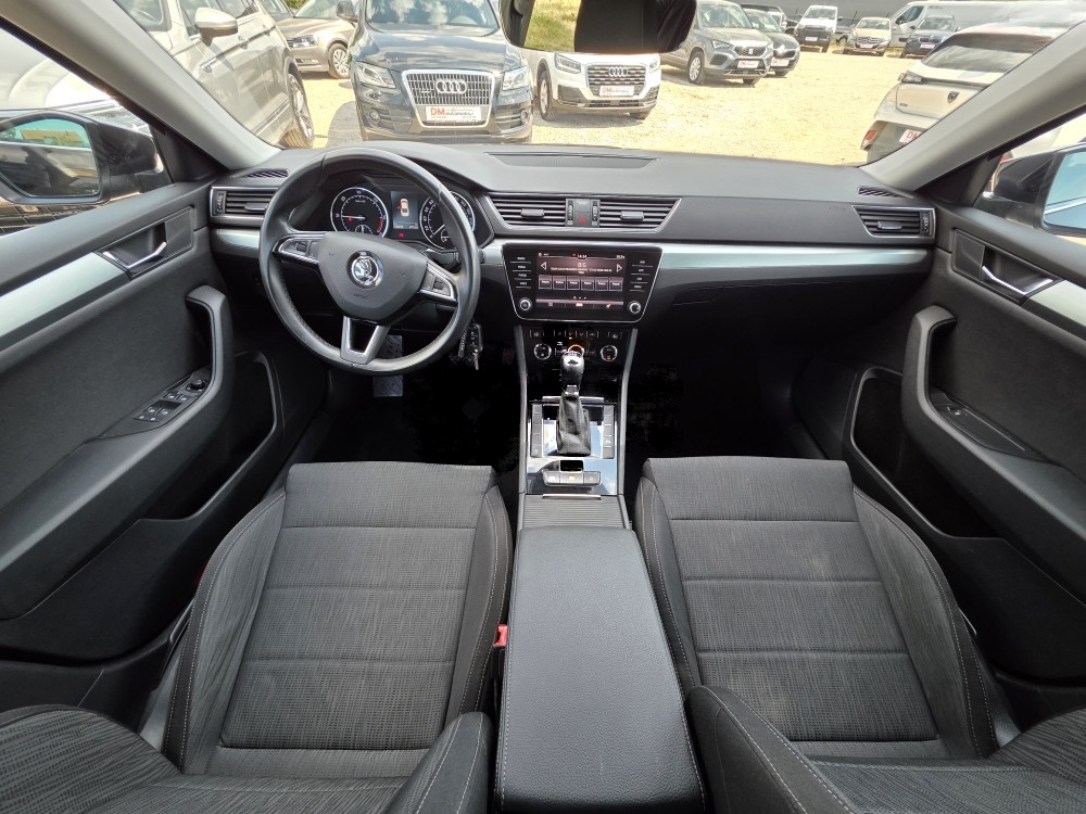 Škoda Superb 2.0 TDI DSG/XENON/KAMERA