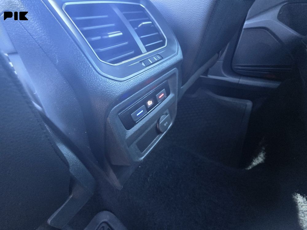 Volkswagen Tiguan R-LINE 2.0 TDI/DSG/KAMERA/LED/NAVI/4X4/20 COLL