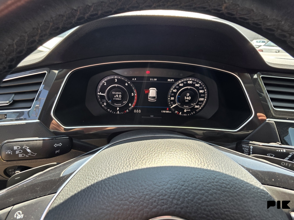 Volkswagen Tiguan 2.0 TDI 140KW DSG R-LINE/4X4/KAMERA