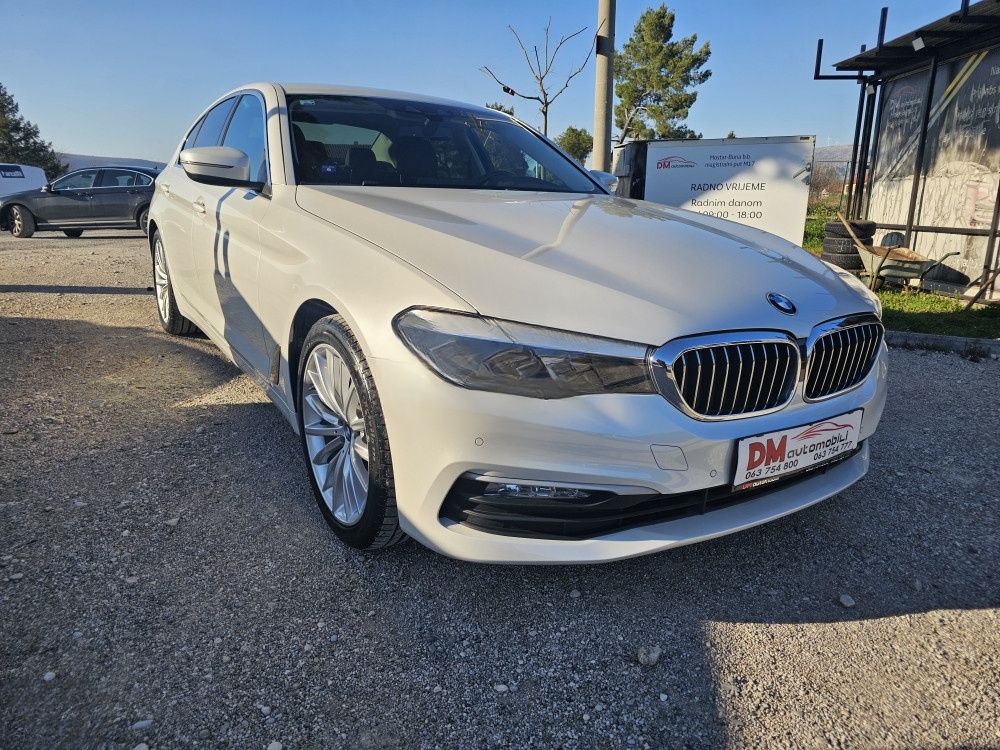 BMW 520d/AUT/NAVI/KOŽA/KAMERA/19 COLL