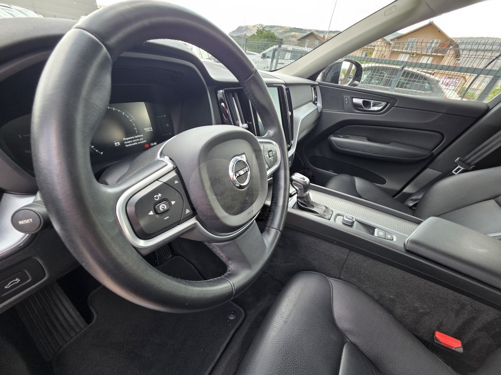 Volvo XC 60 D4 AUTOMATIK 4X4 140 KW
