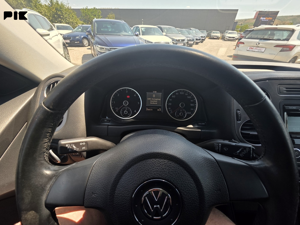 Volkswagen Tiguan 2.0 TDI /PANORAMA/PDC