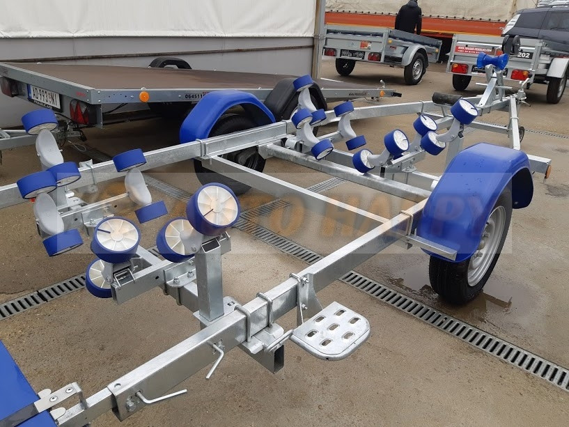 TRIGANO 750 ČAMAC ROLERI