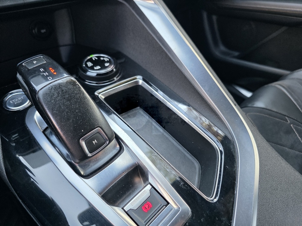 Peugeot 3008  GT 2.0 HDI AUTOMATIK/LED/KAMERA /180 KS