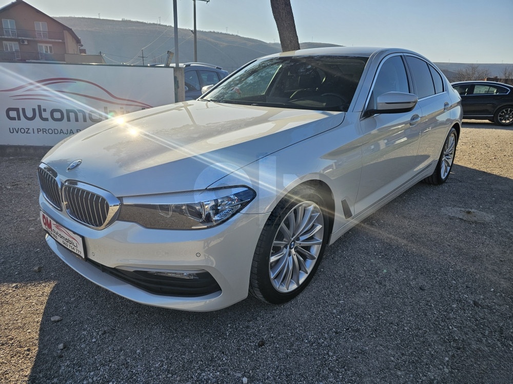BMW 520d/AUT/NAVI/KOŽA/KAMERA/19 COLL