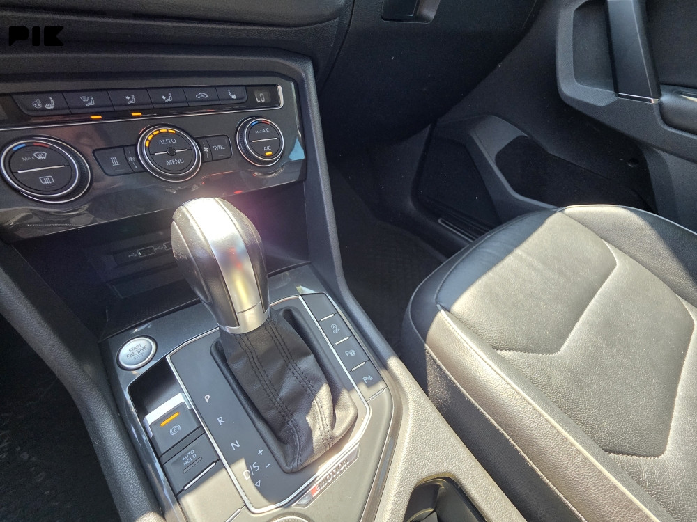 Volkswagen Tiguan 2.0 TDI 140KW DSG R-LINE/4X4/KAMERA