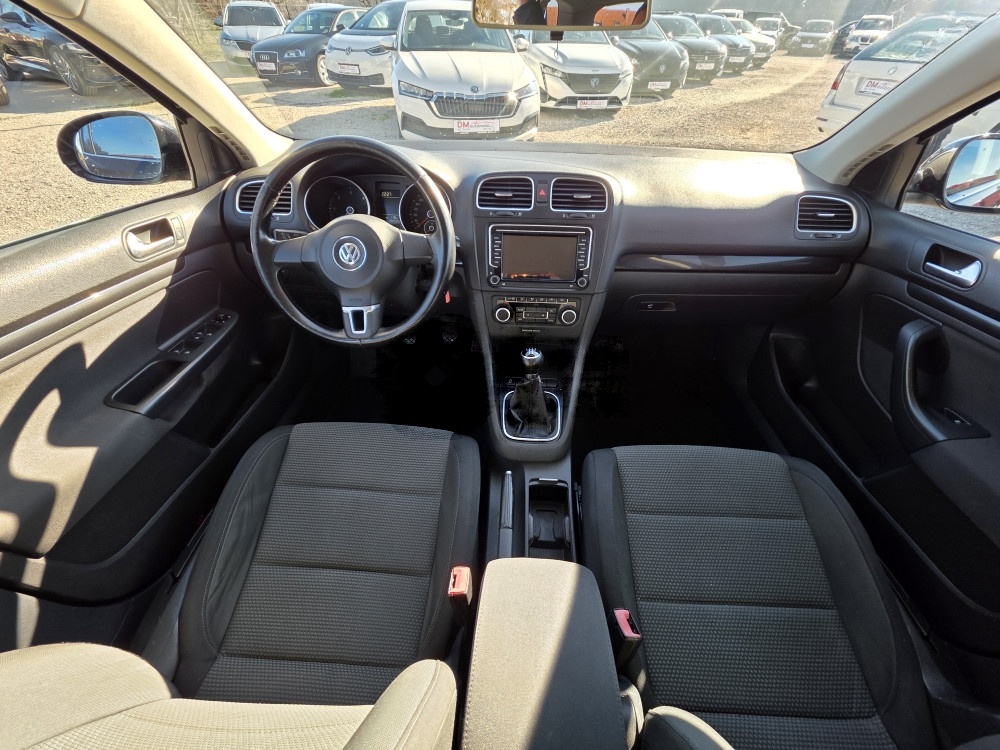 Volkswagen Golf 1.6 TDI/NAVI/PDC