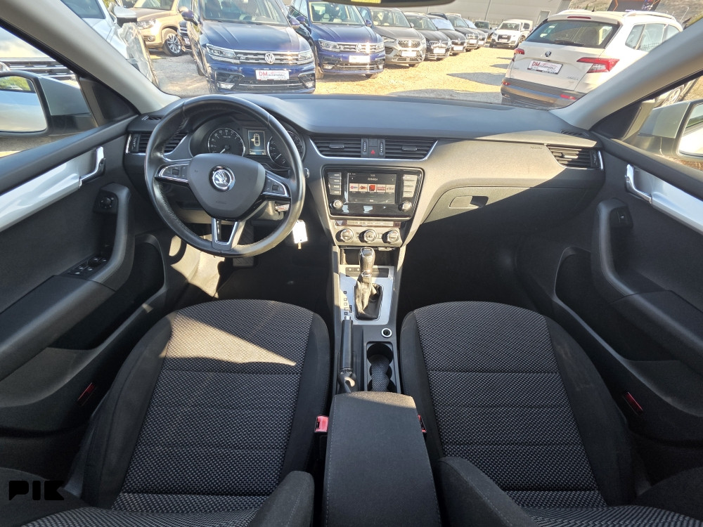 Škoda Octavia 1.6 TDI DSG NAVI