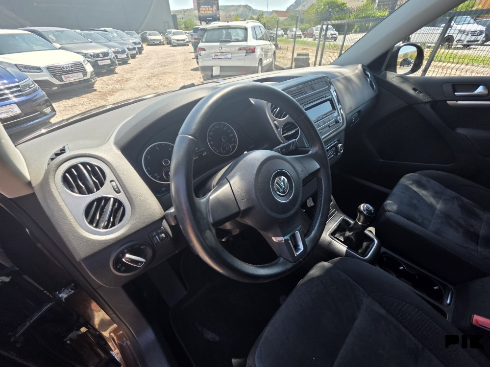 Volkswagen Tiguan 2.0 TDI /PANORAMA/PDC