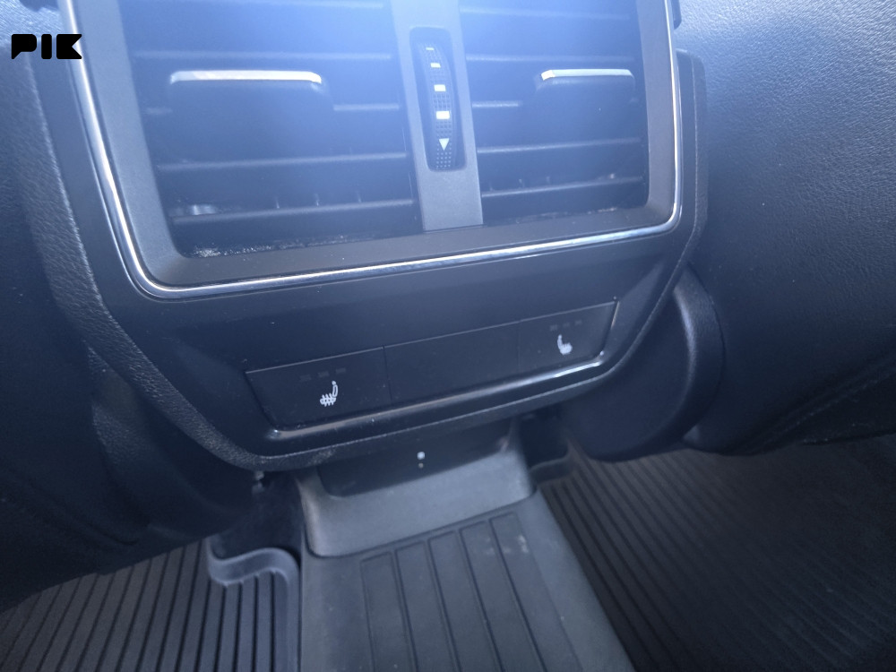 Škoda Karoq 2.0 TDI/DSG/4X4/KAMERA/PANO/SJ. MEMORIJE/NAVI/LED