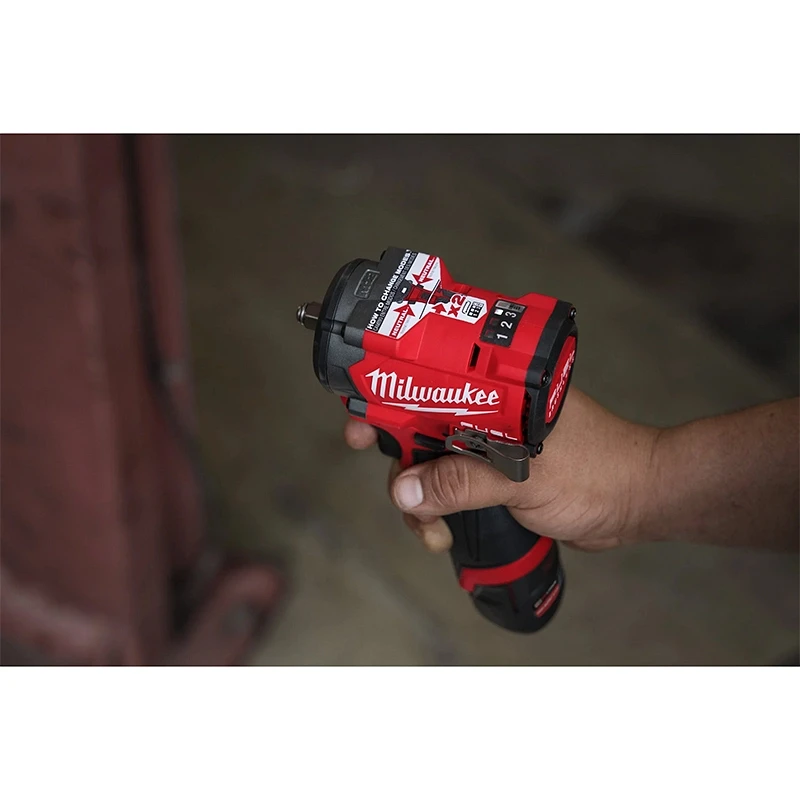 STEZAČ UDARNI 1/2" M12 NM MILWAUKEE