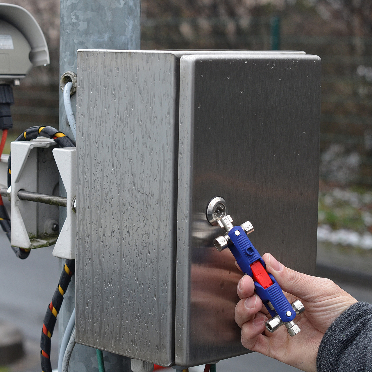 Knipex Ključ Kombinovani Za Ormare Univerzalni "Jointkey Quadro"