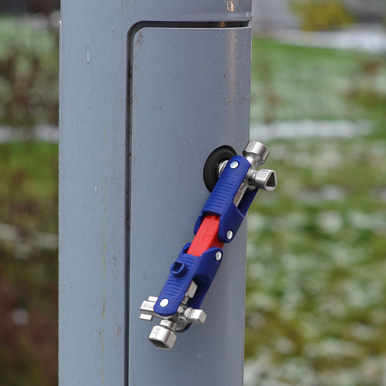 Knipex Ključ Kombinovani Za Ormare Univerzalni "Jointkey Quadro"