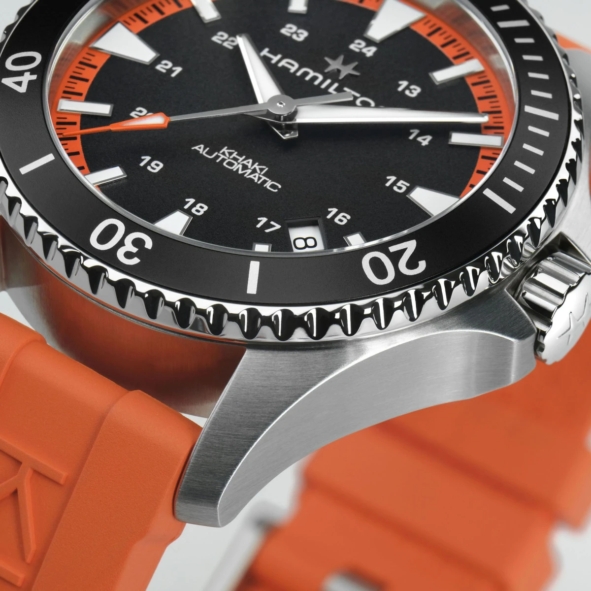 Khaki Navy Scuba H82395331