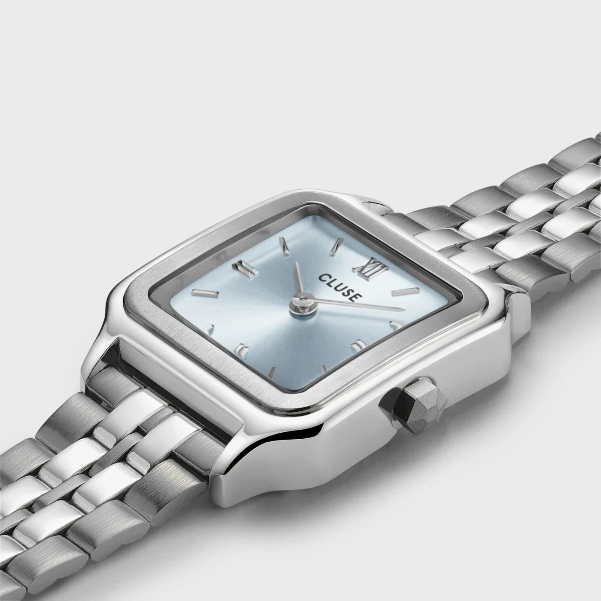 Gracieuse Petite CW11806