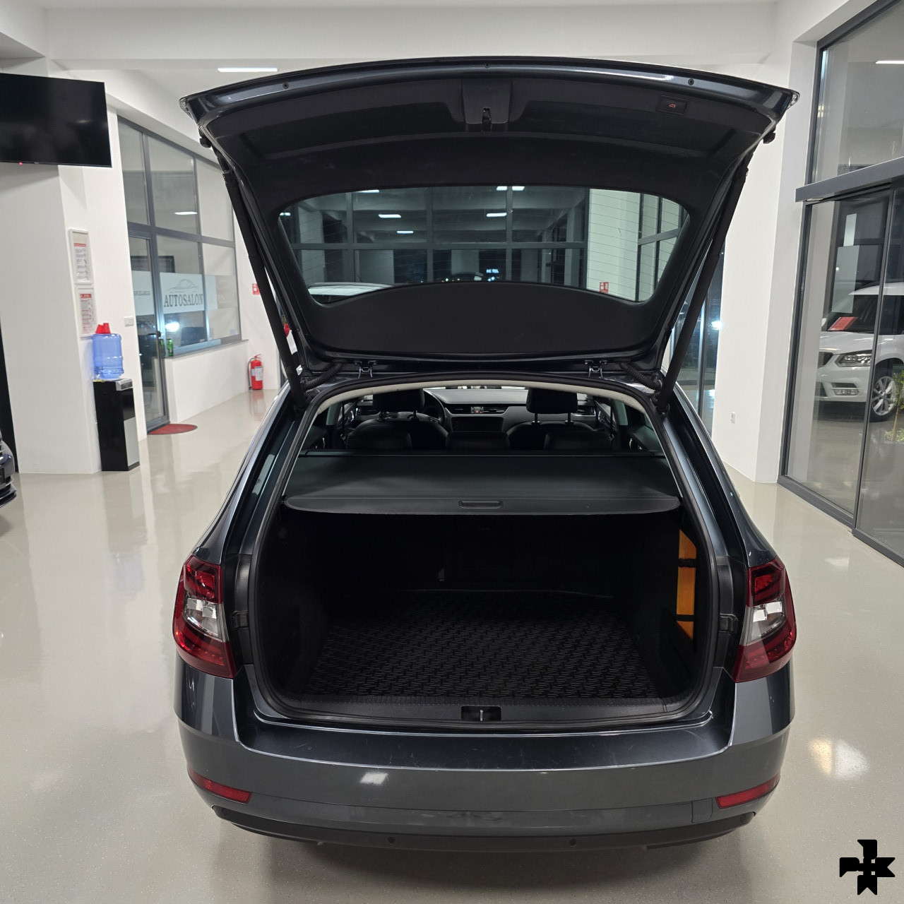 ŠKODA OCTAVIA 2019 FULL OPREMA VS AUTOS GRAČANICA