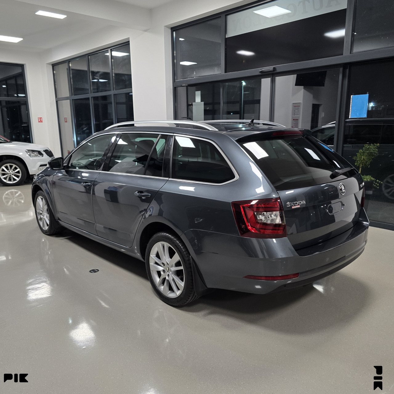ŠKODA OCTAVIA 2019 FULL OPREMA VS AUTOS GRAČANICA
