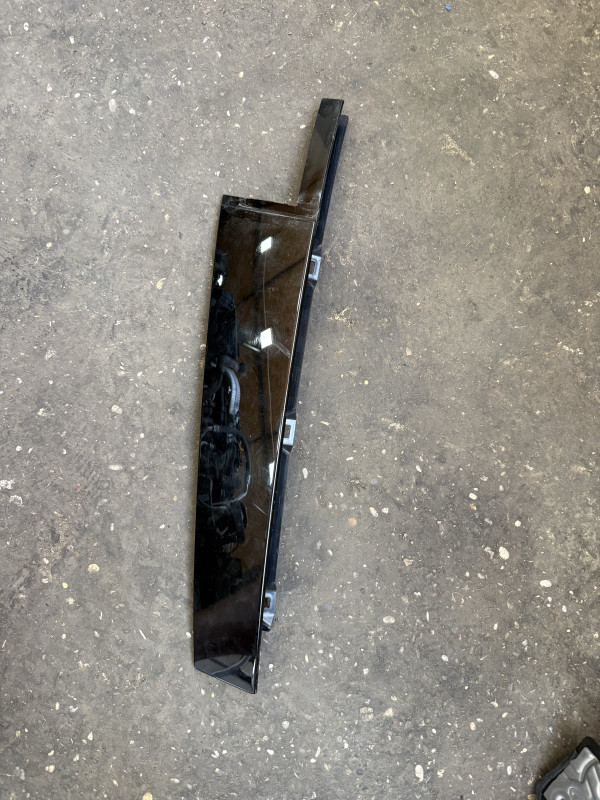 LAJSNA PLASTIKA VRATA OCTAVIA A8 VIII LIM 5E3839902A