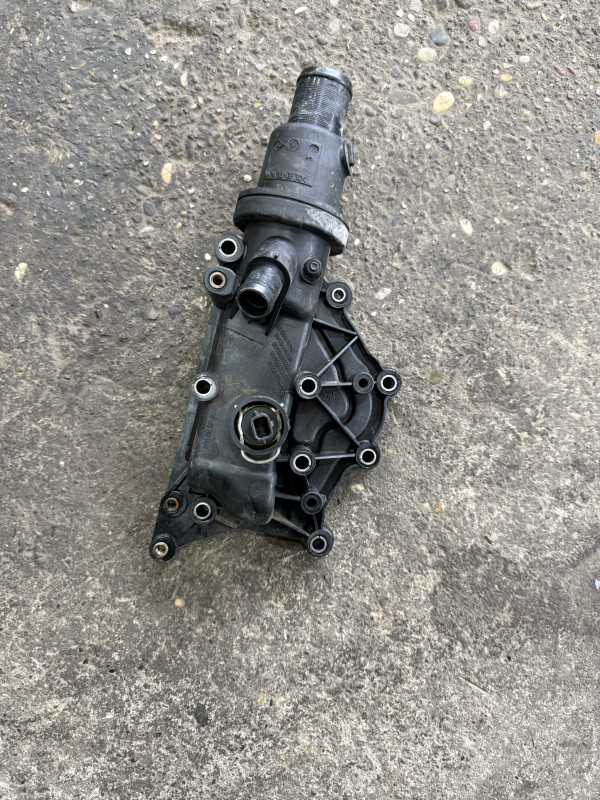 KUCISTE TERMOSTATAT RENAULT RENO 1.6 16V 426AVP894B