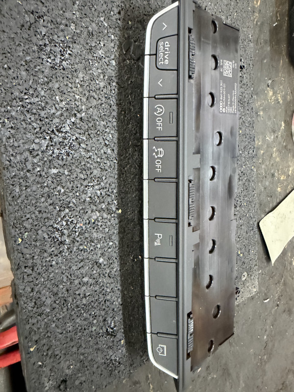 PREKIDACI AUDI A4 A5 8W B9 F5 8W0925301