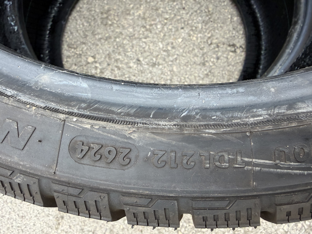 235 35 19 DOT 26/24 KAO NOVE 2 KOM 235/35R19