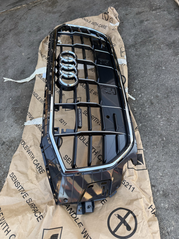 MASKA GRIL AUDI Q8 ORG S LINE 4M8853651AR