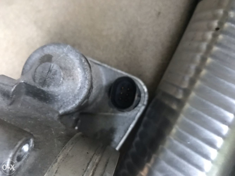 KLAPNA GASA 3,2 FSI WV AUDI 022133062AG KLAPNA 3.2 FSI