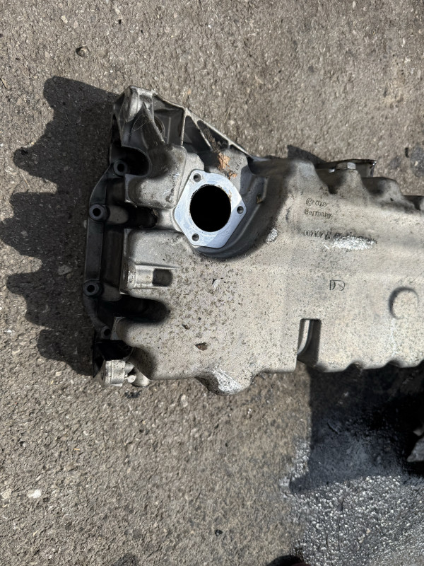 KARTER PASSAT 6 GOLF 5 GTI SKODA AUDI  2.0 TFSI BWA 06F103603B