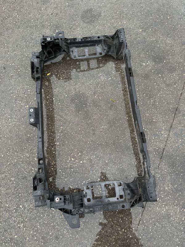 PRSA VEZNI LIM GREDA SINA AUDI Q7 4M  Q8 4M0805594D KOMPLET